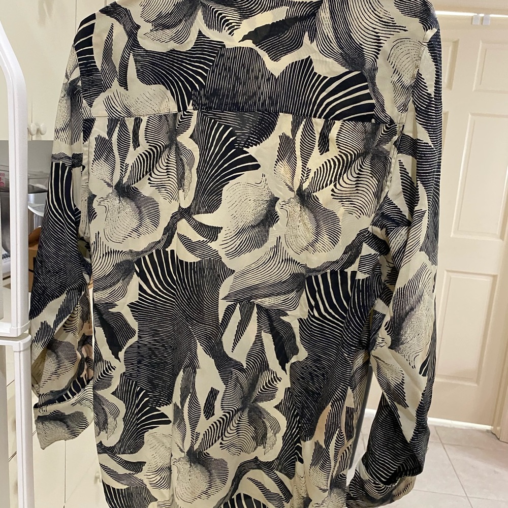 Kenneth Cole button down - Picture 4 of 4